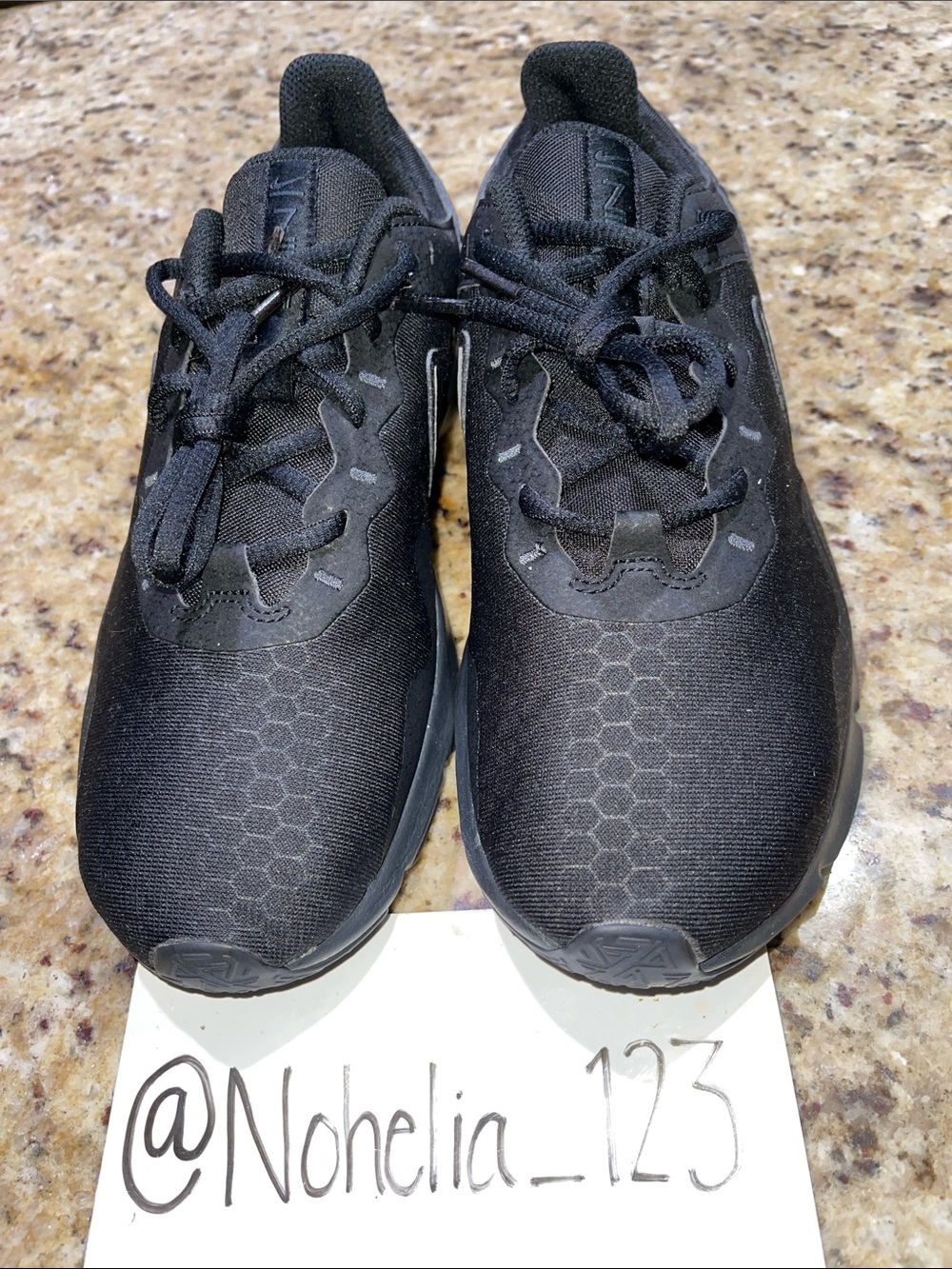 Nike Legend Essential 2